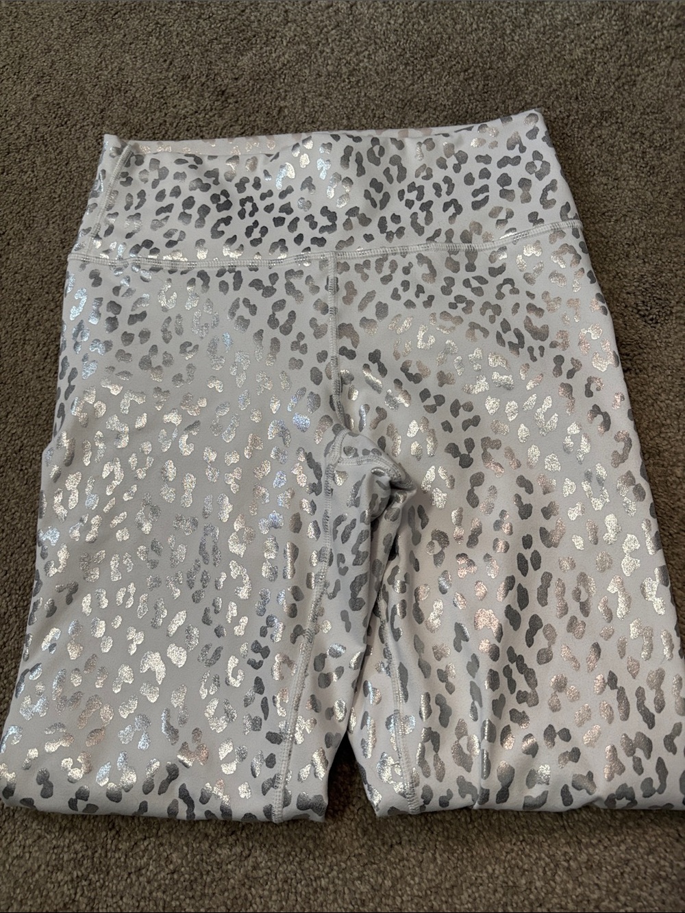 Fabletics silver/white leopard leggings - Picture 3 of 6